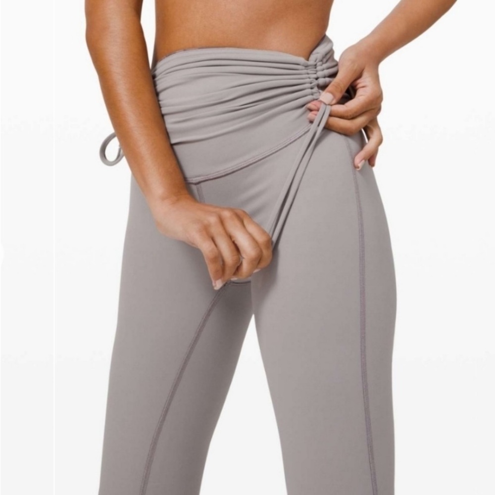 Lululemon Hug Your Core Super High Rise Reversible Leggings - Picture 5 of 16